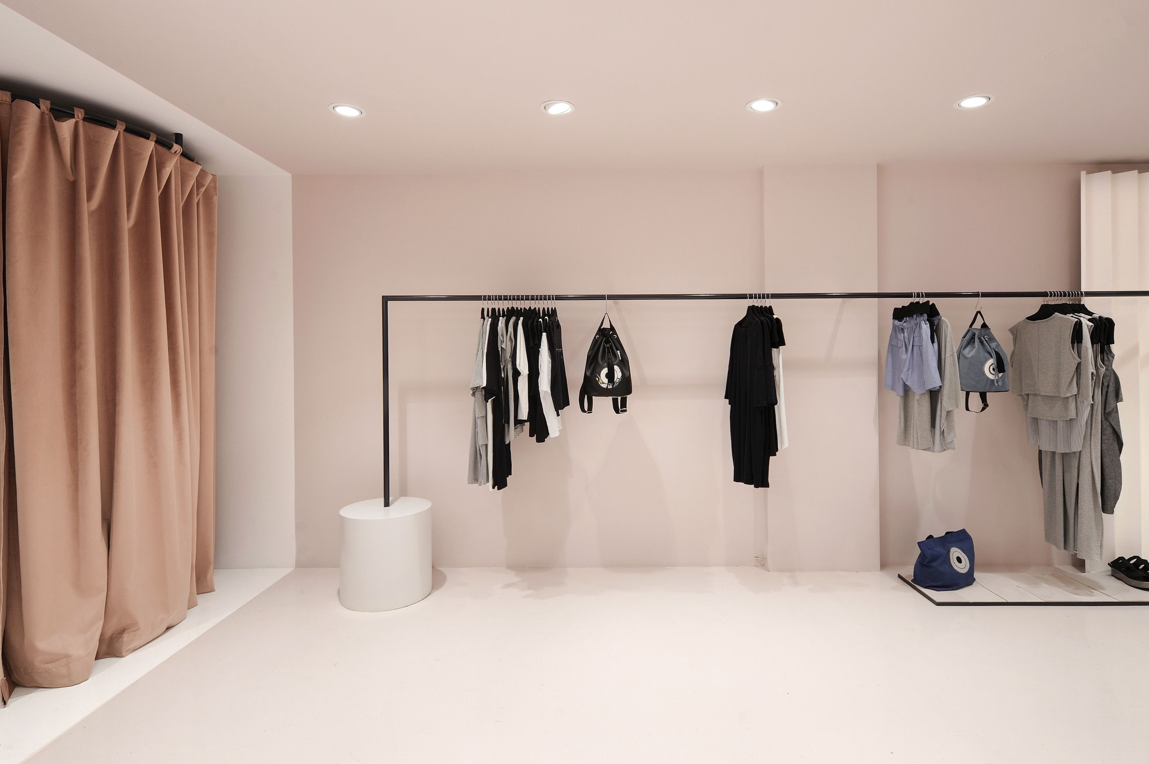 精品女裝店最流行的裝修風格有哪些？